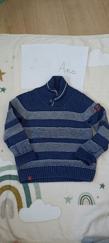 Pull col montant
