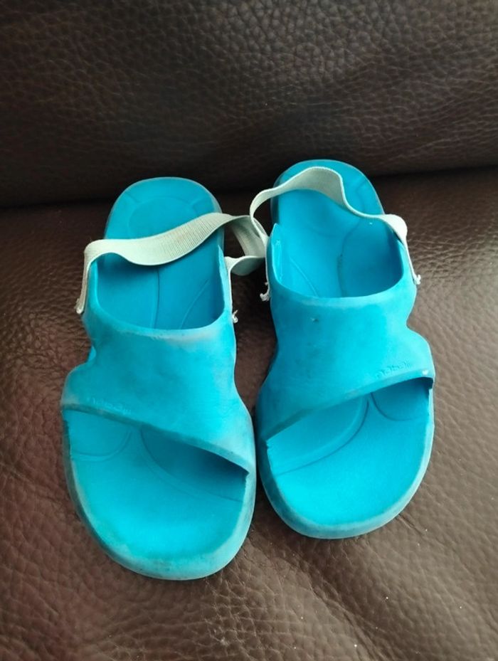 Claquettes turquoises Nabaiji 28/29