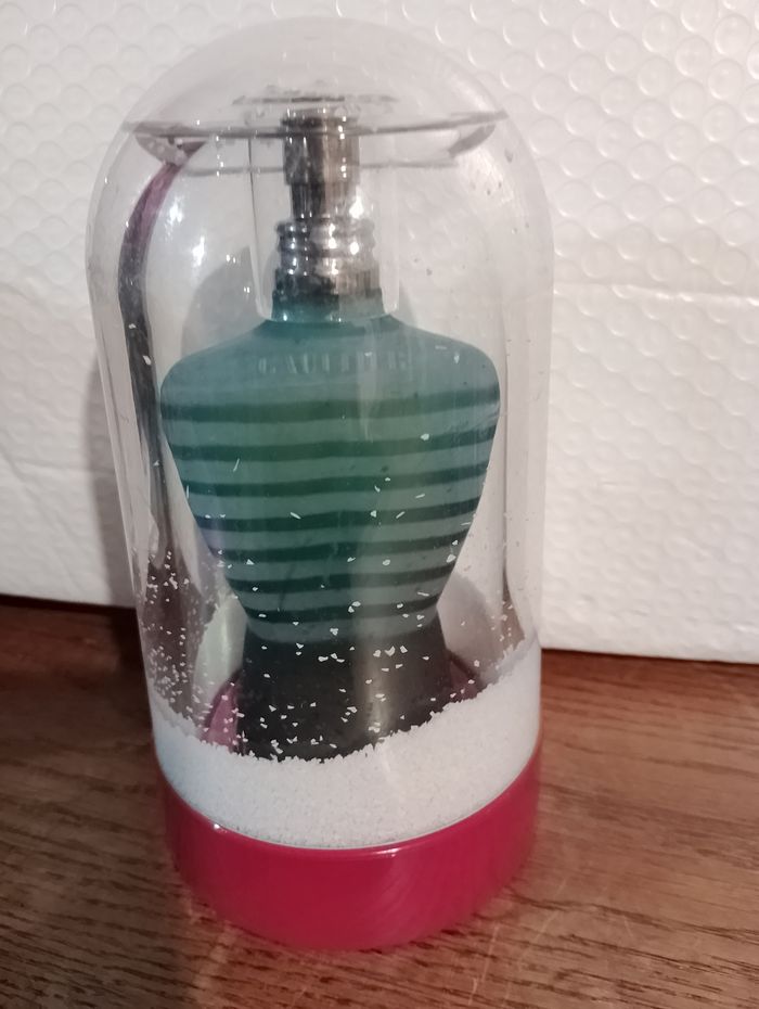 Globe avec parfum le mâle - photo numéro 4