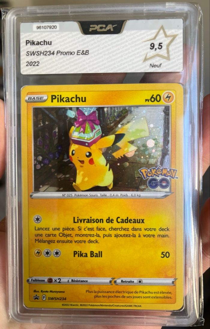 Pikachu SWSH234 Carte Pokémon Française PCA 9.5 - photo numéro 3