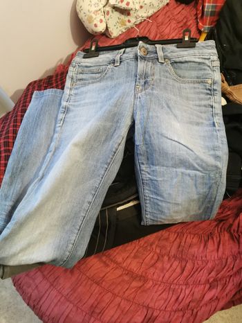 Jeans droit évasé en bas marque freesoul  taille basse(haute couture jeannerie)