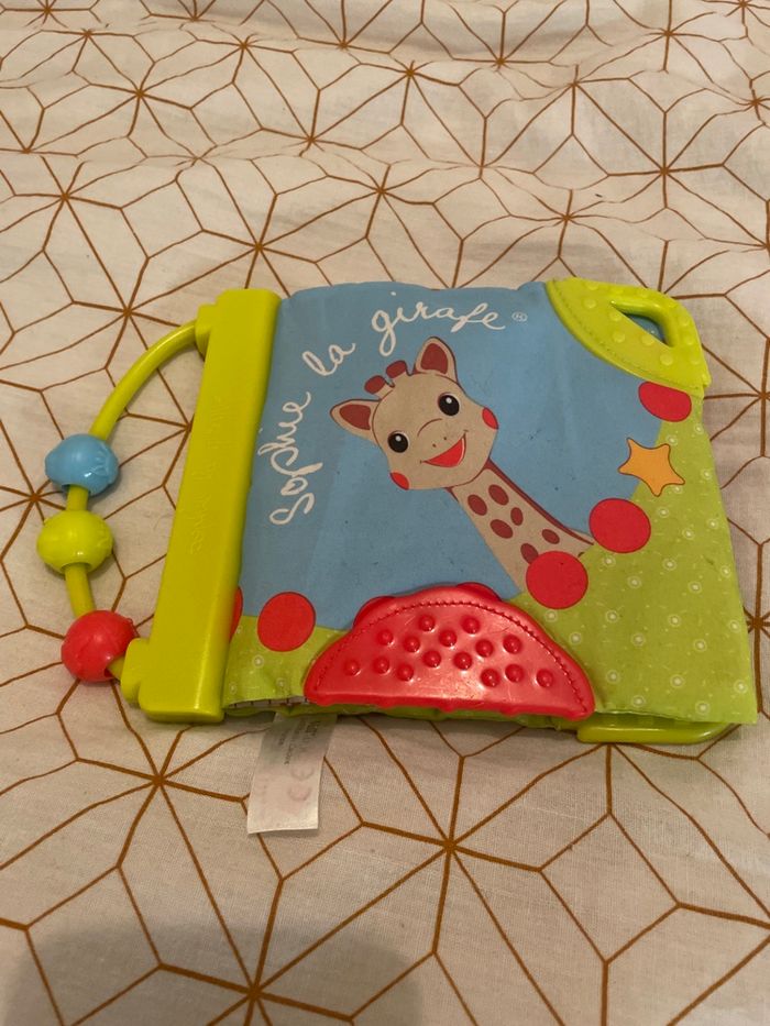 Livre d’éveil Sophie la girafe