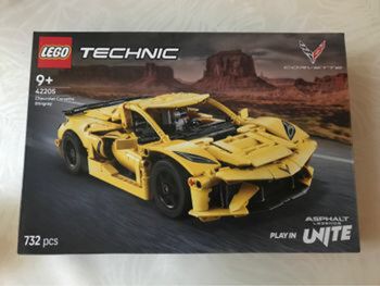 LEGO Technic 42205 - Chevrolet Corvette Stingray