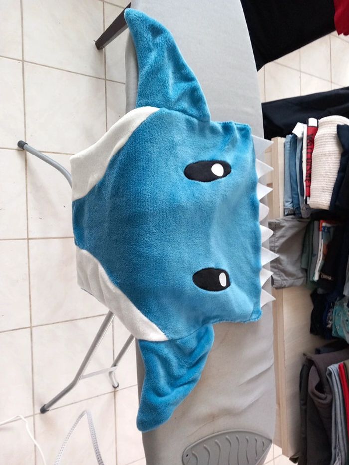 Plaid queue de  requin