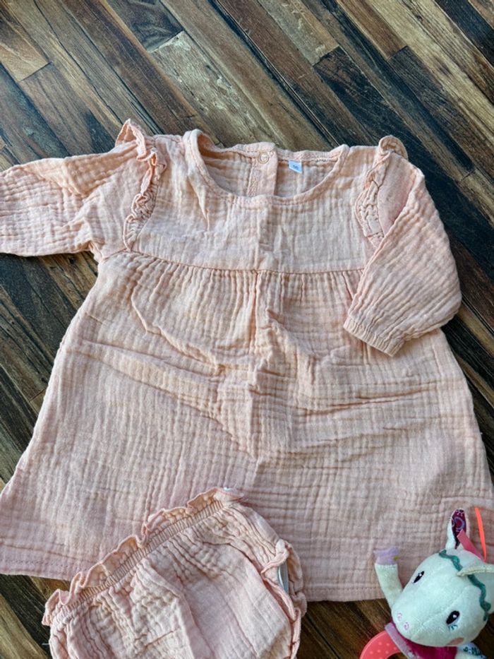 Robe + bloomer 3 mois - photo numéro 2
