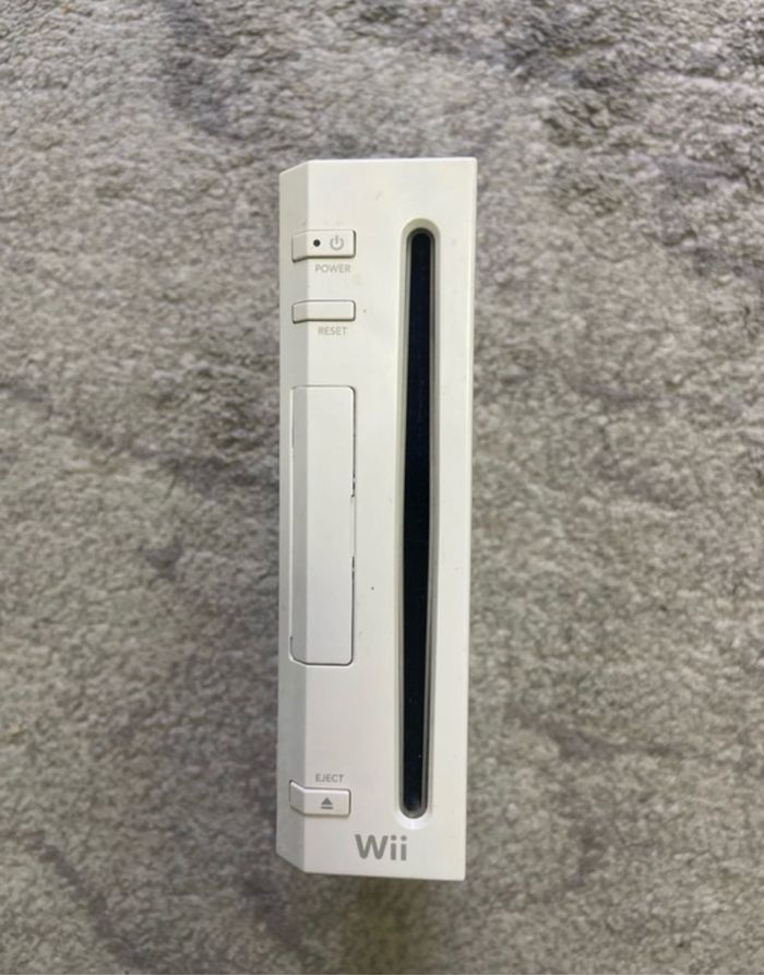 Wii console de jeu - photo numéro 2