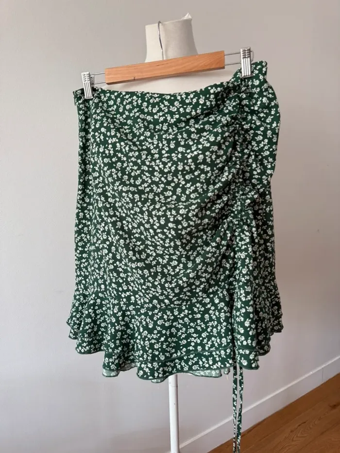 Jolie jupe fleurie XL/42