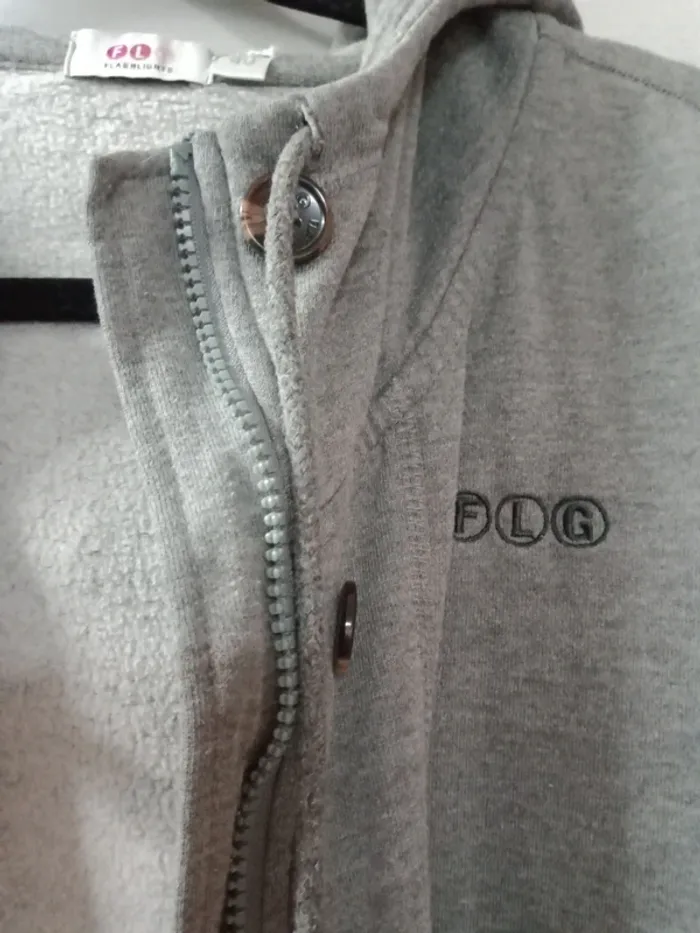 Veste grise - photo numéro 10