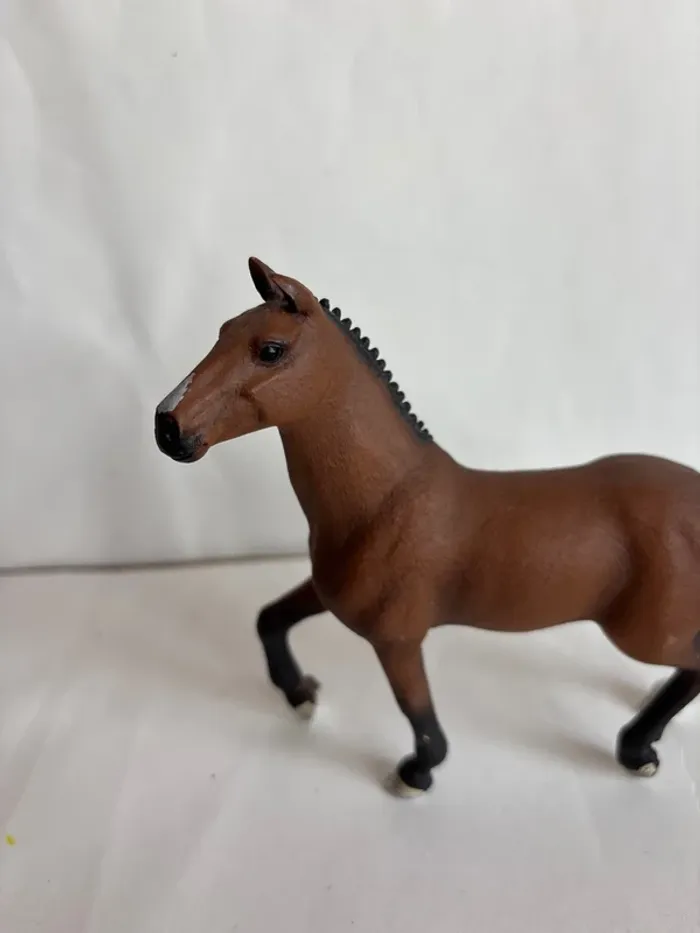 Figurine jument holdenbourg Schleich - photo numéro 3