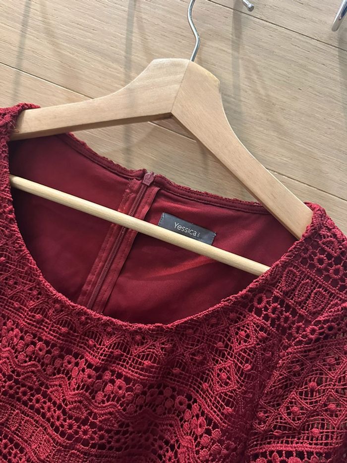 Robe bordeaux dentelle - photo numéro 3
