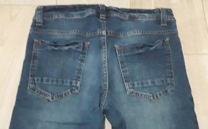 Jeans Kiabi neuf - photo numéro 4