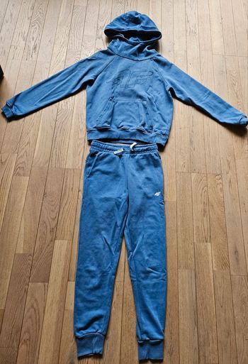 Ensemble de jogging