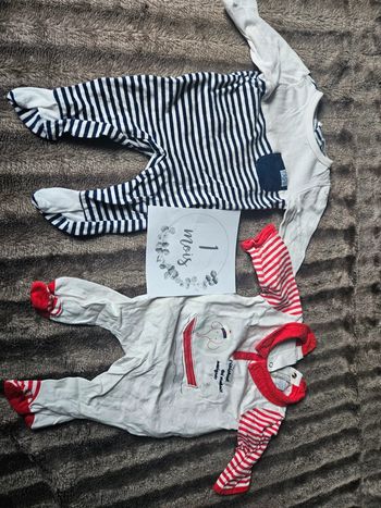 2 pyjamas 1 mois manches longues