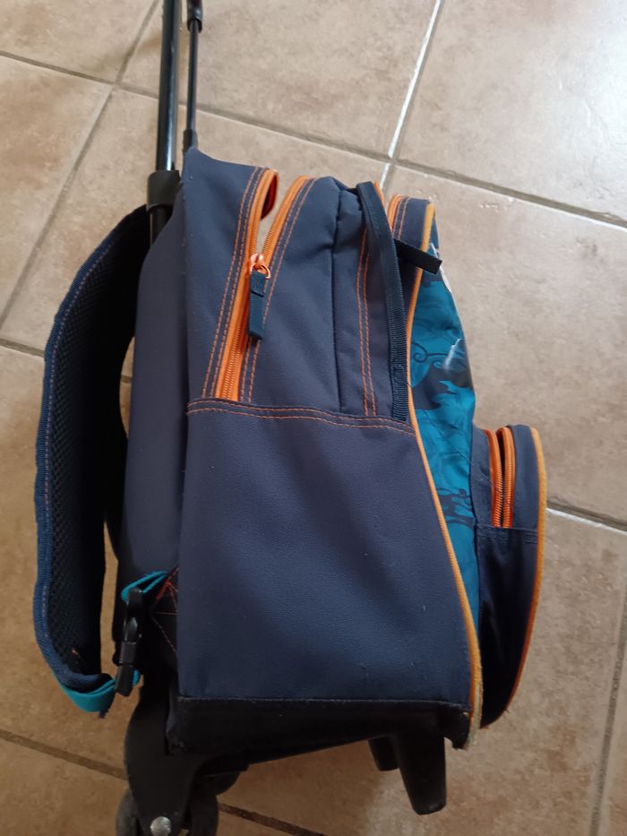 Cartable à roulette naruto - photo numéro 4