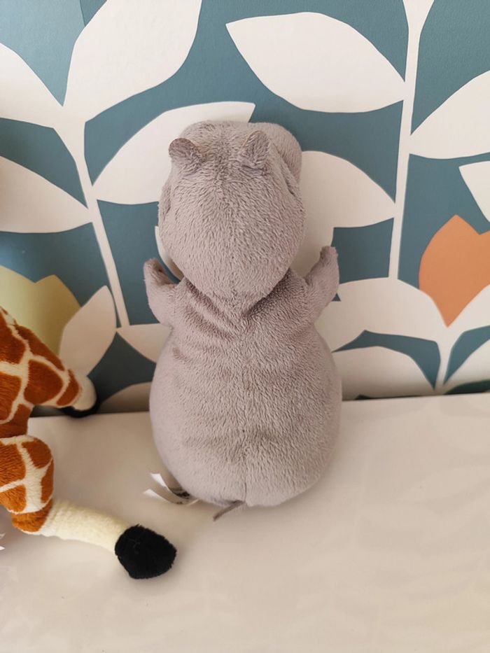 Peluche pingouin/ girafe/ hippopotame Madagascar 3 - photo numéro 7