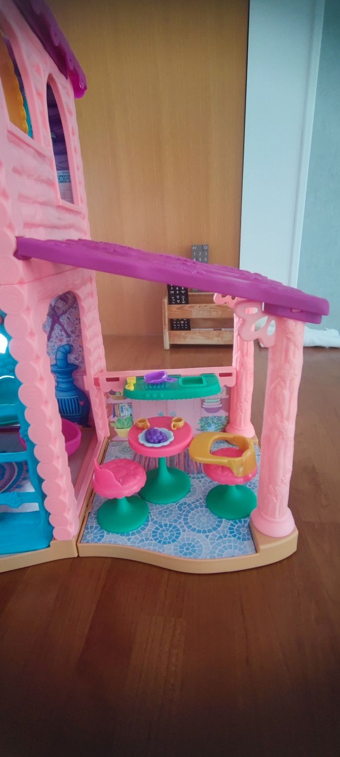 Maison enchantimals avec poupée et accessoires - photo numéro 3