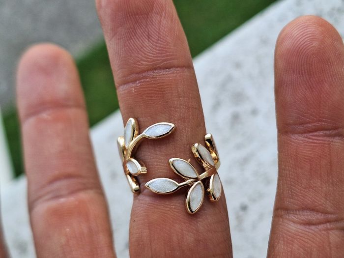 Bague Ouverte réglable en feuille Doré minimaliste, feuille en nacre blanche, feuille de Dainty - photo numéro 5