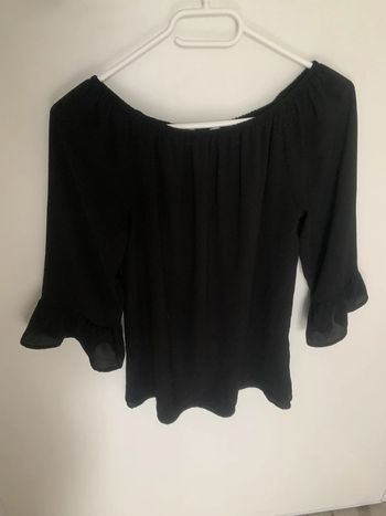 Tee shirt épaule dénudé