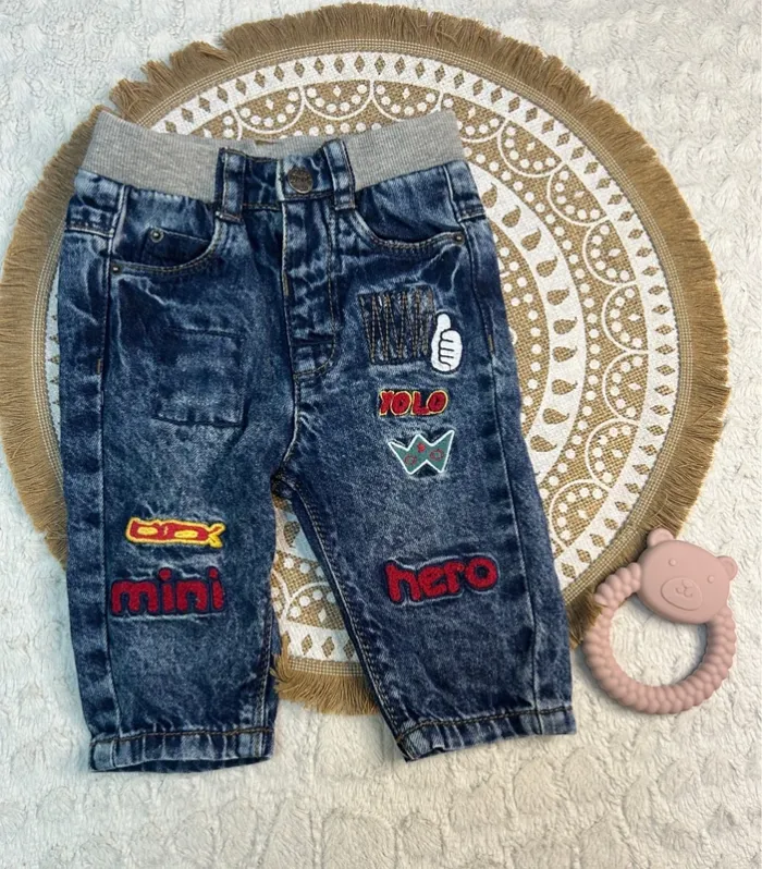 Jeans avec logo