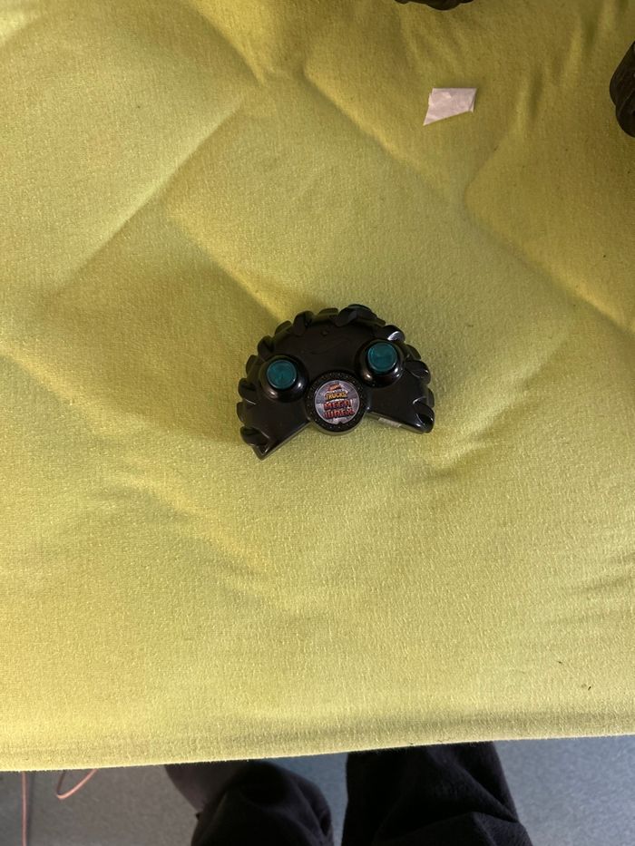 Voiture télécommandée - photo numéro 3