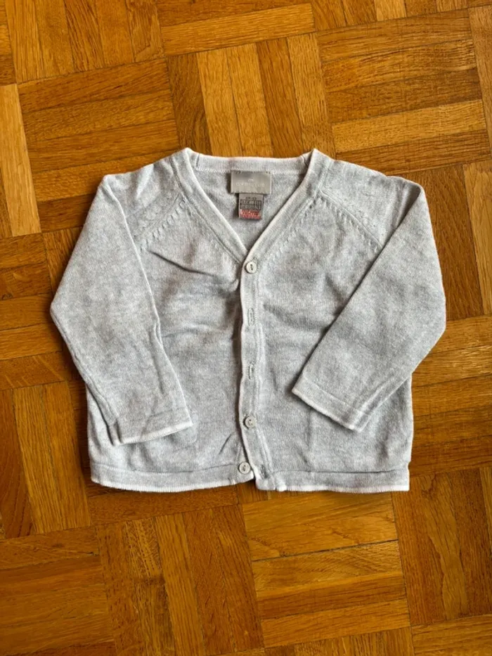 Gilet Cyrillus 6 mois parfait état