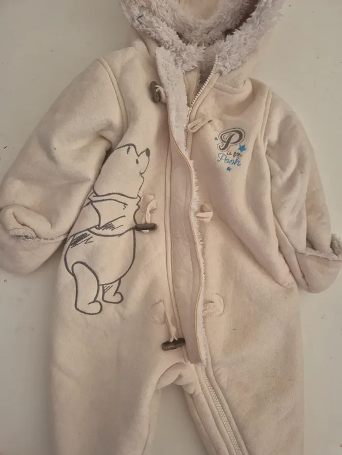 Combinaison / manteau winnie 3-6 mois - photo numéro 2