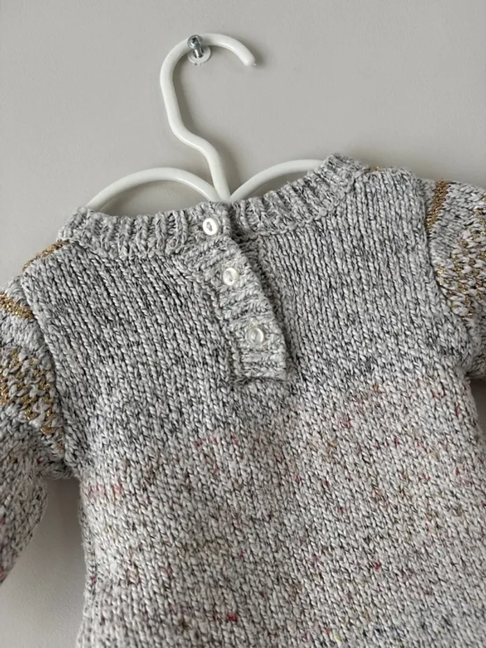 👚 Pull hiver - bébé fille - 52-56 cm-1 mois Kiabi - très bon état - photo numéro 6