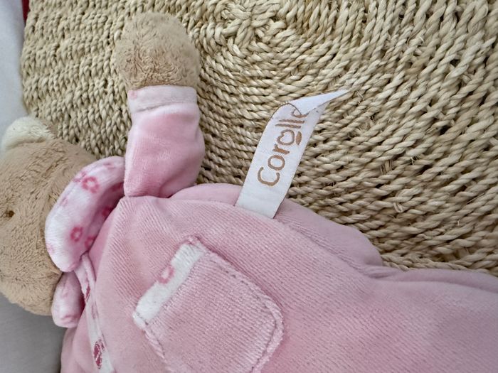 DOUDOU PELUCHE COROLLE OURS pyjama rose poche fleur - photo numéro 2
