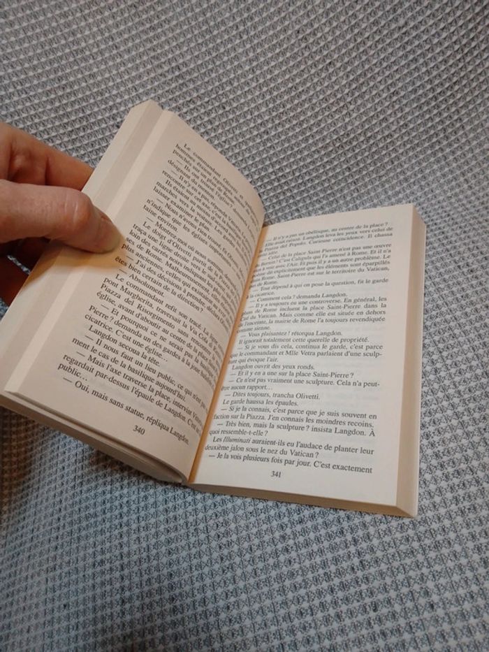 Anges et Démons - Dan Brown - Ed. Pocket - photo numéro 3