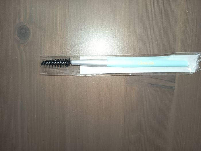 Brosse à sourcils, Glowria, NEUVE