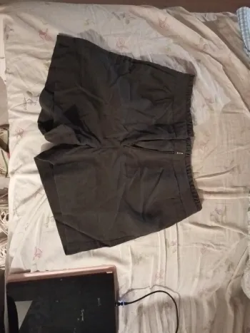 Short gris foncé