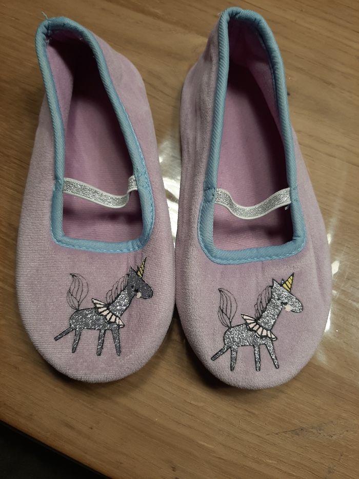 Pantoufles licornes P.32