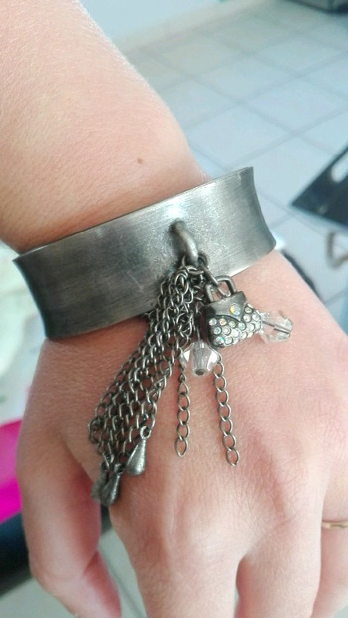 Manchette - photo numéro 2