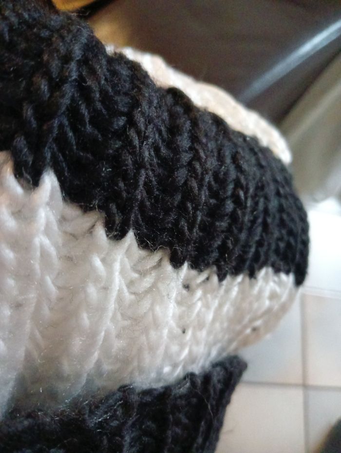 Ensemble bonnet/ écharpe NEUF - photo numéro 4