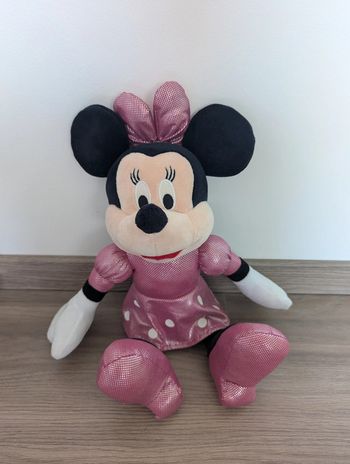 Peluche Minnie Mouse neuve