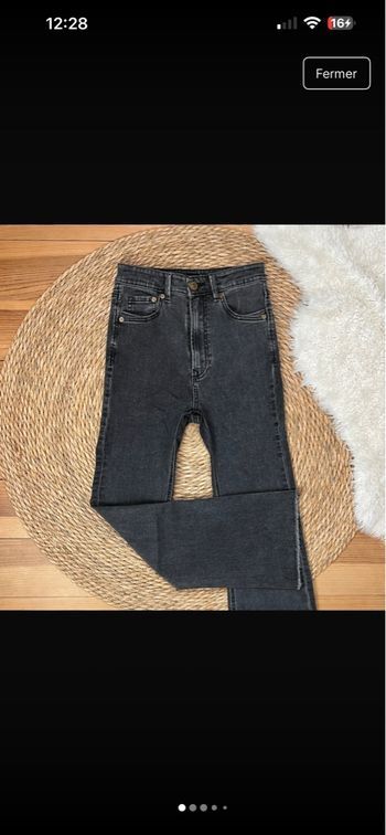 D78 Jean cropped flare noir Stradivarius - taille 34 - taille haute coupe bootcut