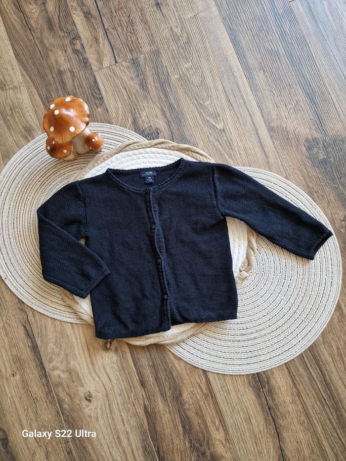 Lot de 2 gilets Kiabi, taille 18 mois (77-82 cm). - photo numéro 3