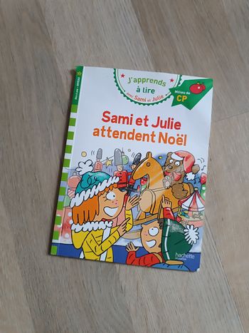 Sam et Julie attendent Noël