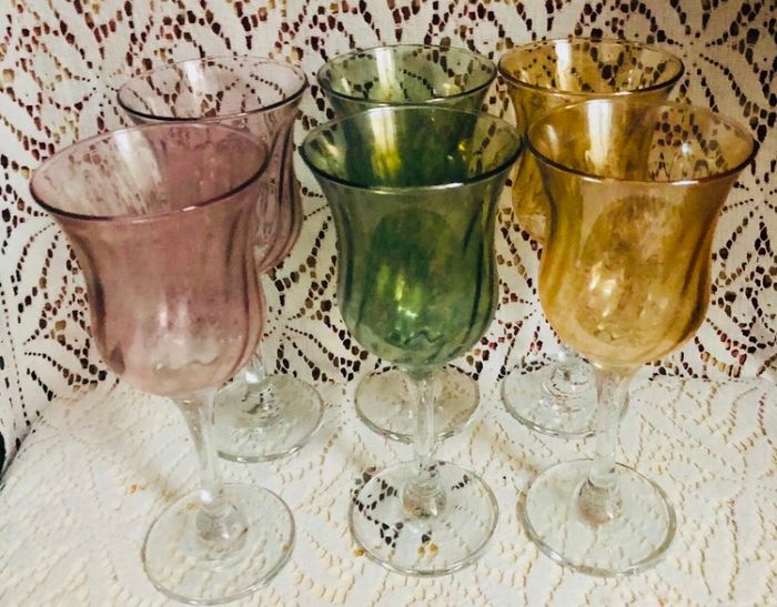 6 verres à vin en verre effets facettes vintages - photo numéro 3