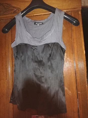 Débardeur noir et gris