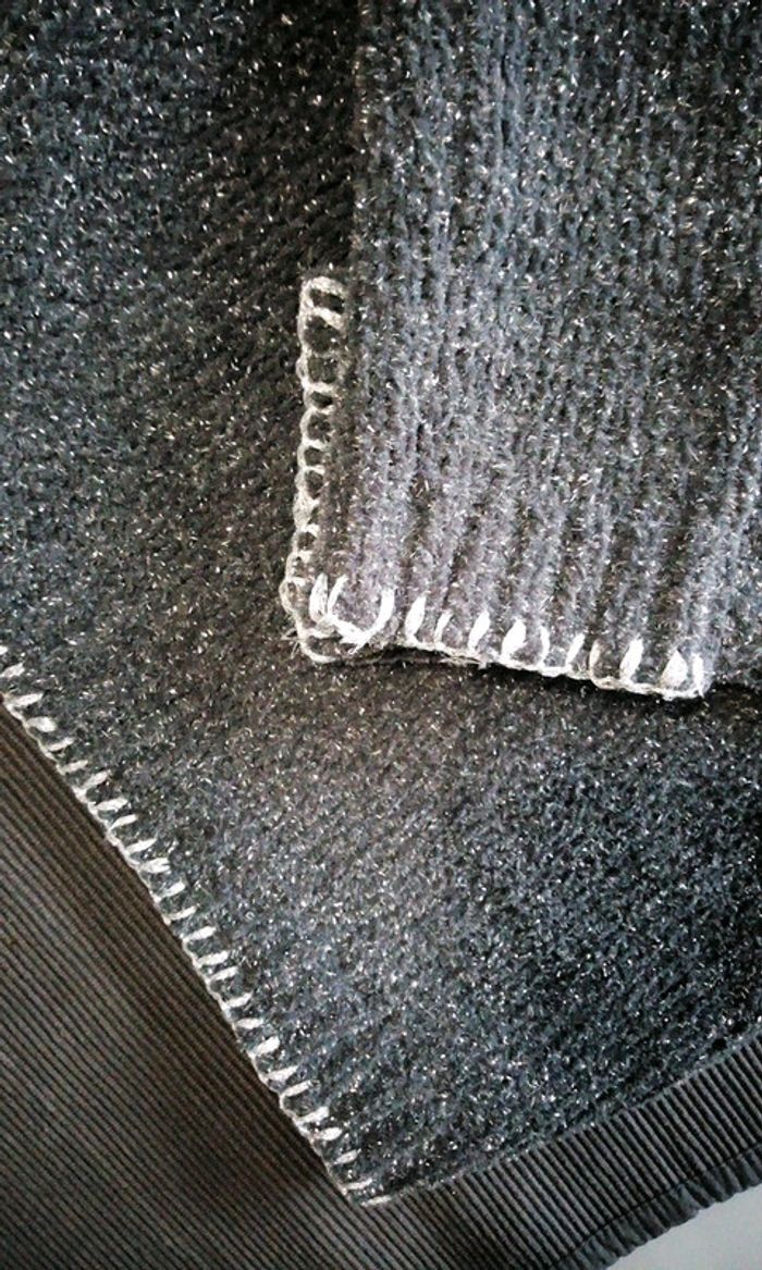 Pull gris pailletté - photo numéro 3