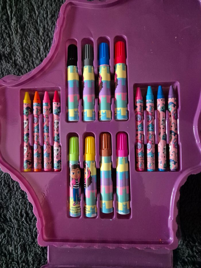 coloriage gabby's dollhouse - photo numéro 2