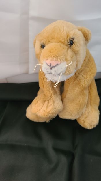 peluche lionne peeko
