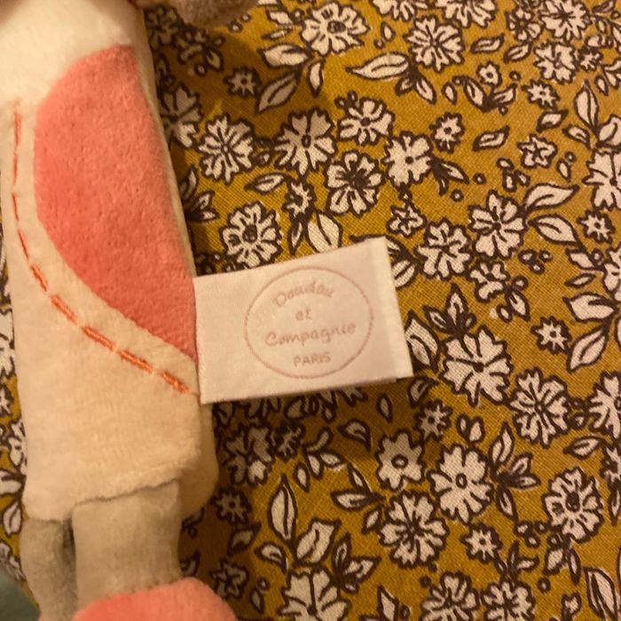 Hochet lapin rose doudou et compagnie - photo numéro 3