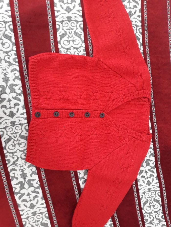 Gilet en laine fait main taille 2 ans