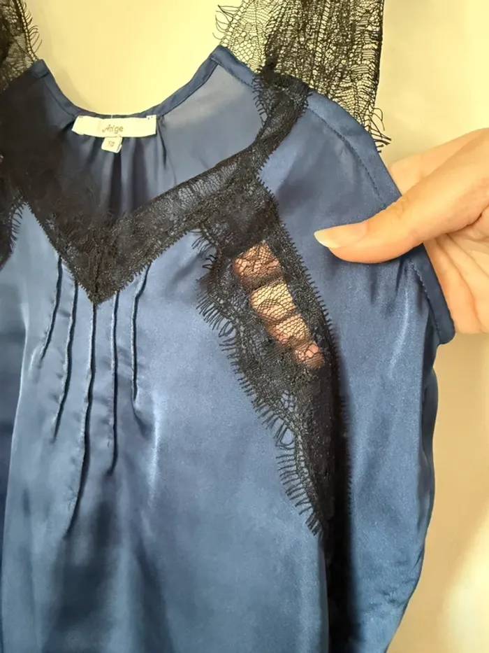 Haut en dentelle an’ge T0 - photo numéro 2