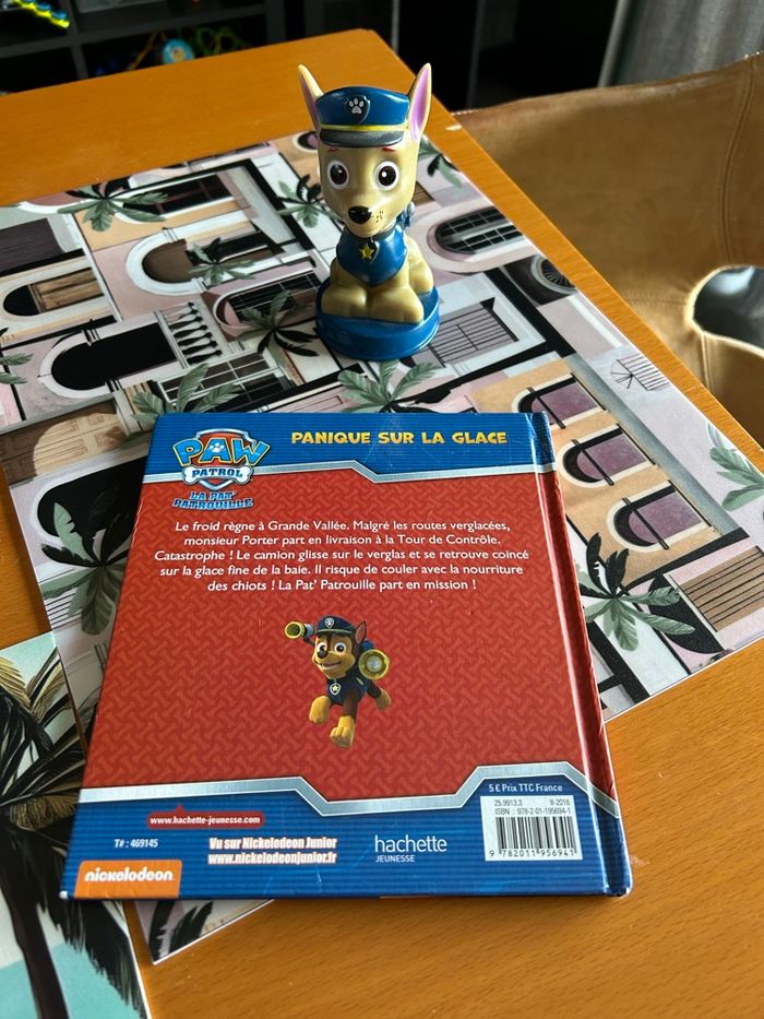Un livre et une figurine Pat Patrouille - photo numéro 6