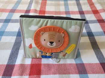 Livre chevalet savane Taf Toys