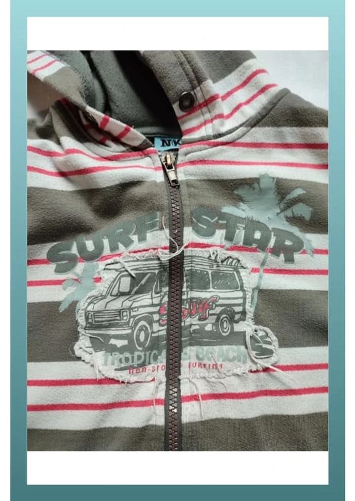 Pull zippé a capuche - photo numéro 2