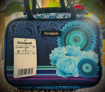 Trousse de maquillage Desigual neuf